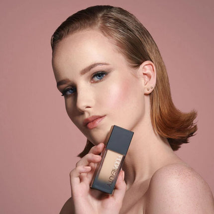 Huda Beauty Luminous Matte Foundation 120B Vanilla