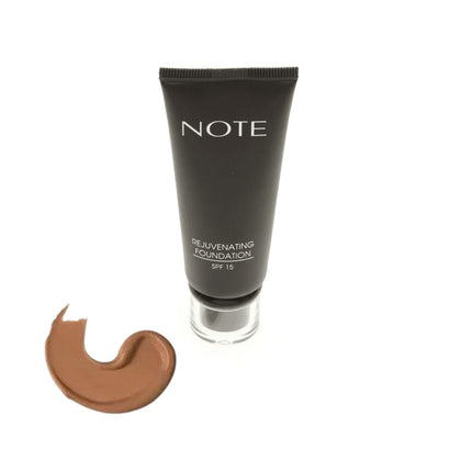 Note Rejuvenating Foundation SPF 15
