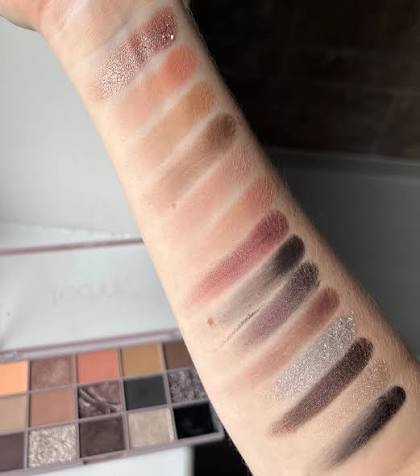 TECHNIC Smokey Quartz Eyeshadow Palette