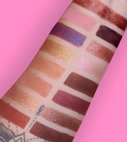 TECHNIC PERSUASION EYESHADOW PALETTE